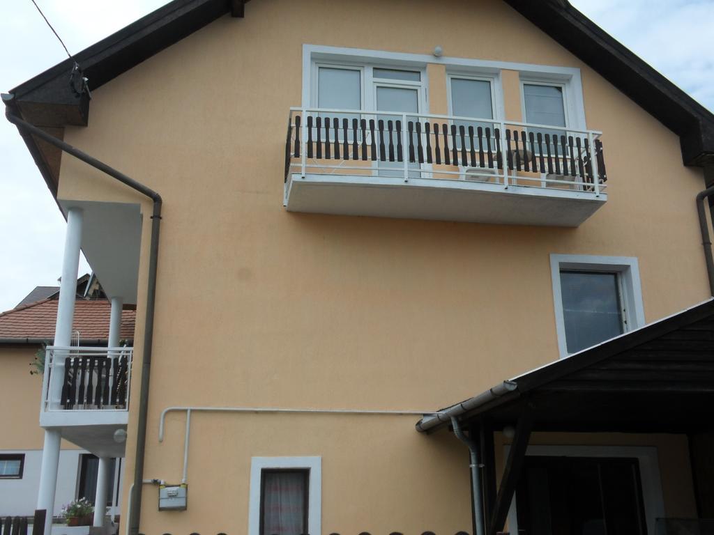 Friends Villa Apartments ヘーヴィーズ エクステリア 写真